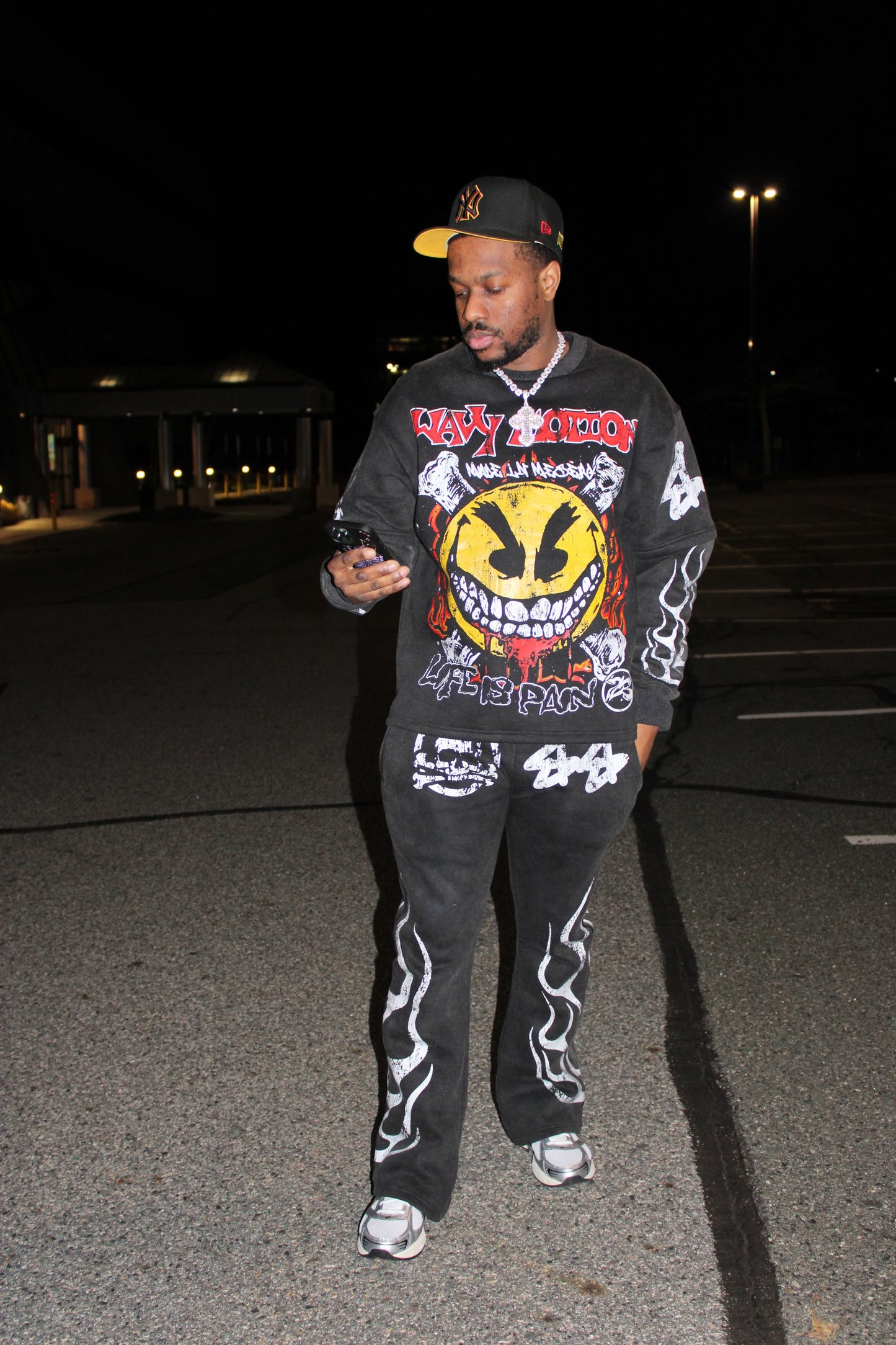 World Tour Oversized Long Sleeve (WM)